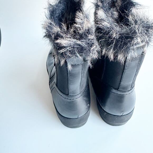 Easy Spirit Women’s Black Faux Fur Ankle Boots Size 9 Cozy Winter Zip Booties - Picture 2 of 7